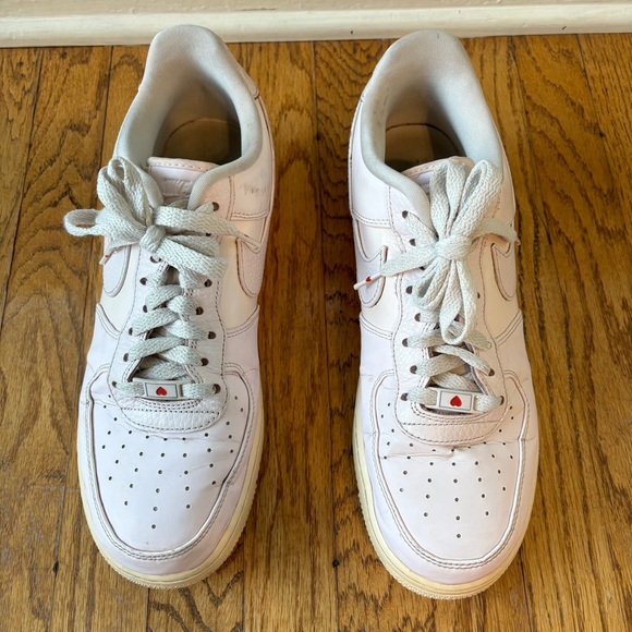 Nike Air Force 1 Limited Edition Light Pink Valentine’s Sneakers, size 11 w - Picture 2 of 6